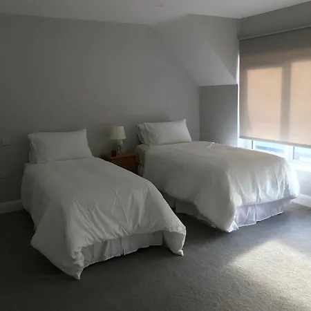 Luxury In The Centre Of Village 펜션